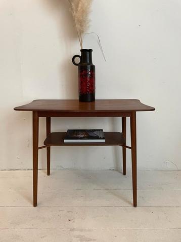 Vintage Deense Bijzettafel Teak beschikbaar voor biedingen