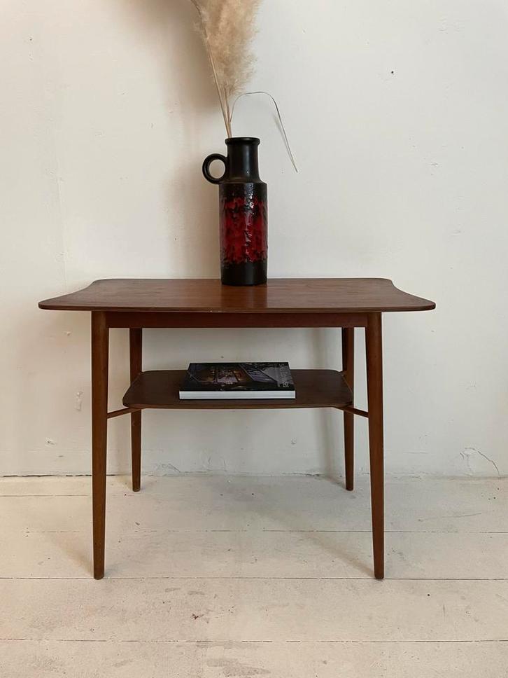 Vintage Deense Bijzettafel Teak, Antiek en Kunst, Antiek | Meubels | Tafels, Ophalen
