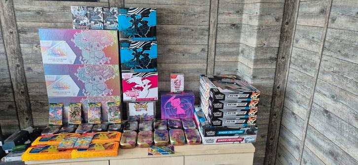 Sealed Pokemon collectie. Zie omschrijving hieronder⤵️, Hobby en Vrije tijd, Verzamelkaartspellen | Pokémon, Nieuw, Meerdere kaarten