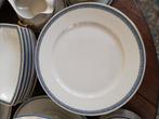 Rosenthal Servies CORONA 11 pers. blauw/creme/zwart/goud, Antiek en Kunst, Antiek | Servies compleet, Ophalen