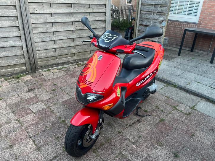 Gilera runner poggiali, Fietsen en Brommers, Scooters | Piaggio, Zo goed als nieuw, Overige modellen, Maximaal 45 km/u, Benzine