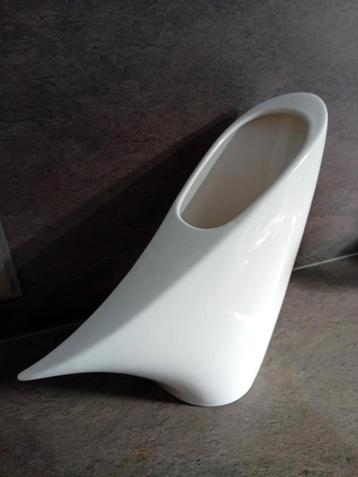 BOB Vaas - Elegant Design beschikbaar voor biedingen