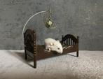 Opgezette muis op bedje - taxidermie, Verzamelen, Ophalen of Verzenden, Nieuw, Vogel, Opgezet dier