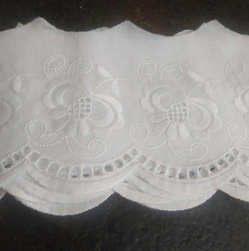 Oude broderie 10 meter, Antiek en Kunst, Curiosa en Brocante, Ophalen of Verzenden