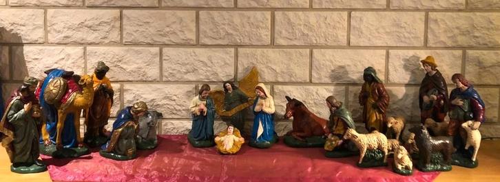 21 delige grote gipsen kerstgroep Gemiddeld ruim 30 cm hoog, Diversen, Kerst, Zo goed als nieuw, Ophalen