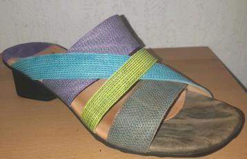 THINK! Leren design slipper sandalen. NIEUWSTAAT. Maat 36. beschikbaar voor biedingen
