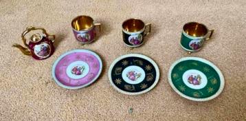 Miniatuur Theeservies Limoges met Romantische Scènes beschikbaar voor biedingen
