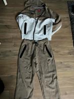 Nike tech fleece, Kleding | Heren, Sportkleding, Maat 48/50 (M), Beige, Nike, Ophalen of Verzenden