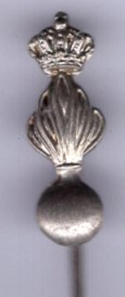 Koninklijke Marechaussee zilverkleurig speldje ( P_060a ), Verzamelen, Speldjes, Pins en Buttons, Zo goed als nieuw, Speldje of Pin