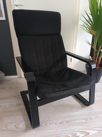 Nette zwarte stoel, houten frame stoffen bekleding beschikbaar voor biedingen
