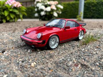 Solido Porsche 911 Carrera (930) beschikbaar voor biedingen