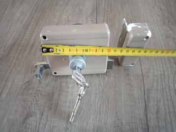 YALE oplegslot Din-links 50 mm beschikbaar voor biedingen