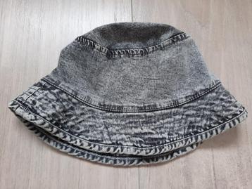 Baby/peuter hoedje, denim look beschikbaar voor biedingen