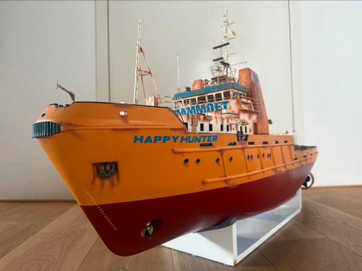 HAPPY HUNTER - RC, Hobby en Vrije tijd, Modelbouw | Boten en Schepen, Zo goed als nieuw, Ophalen