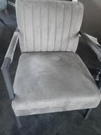 2 stoelen zien er netjes uit, Ophalen of Verzenden