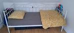 1 persoons stalen bed met hart , inclusief matras, Ophalen, 90 cm, Eenpersoons, Wit