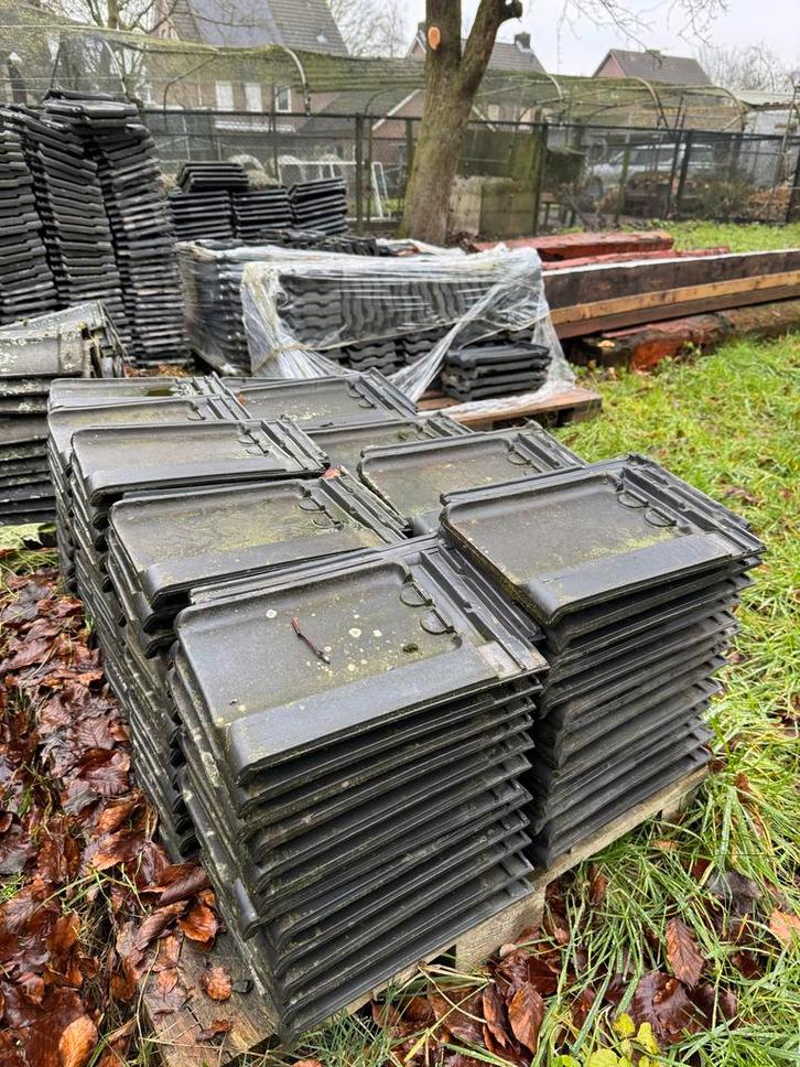 Antraciet Monier Sneldek dakpannen (ca. 1600), Doe-het-zelf en Verbouw, Dakpannen en Dakbedekking, Gebruikt, Dakpannen, Overige materialen