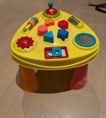Speeltafel voor baby en peuter beschikbaar voor biedingen