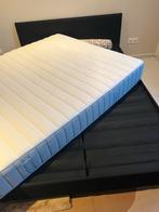 IKEA Slattum Bed 140x200 + Matras (1 jaar oud), Ophalen, Zwart, 140 cm, Zo goed als nieuw