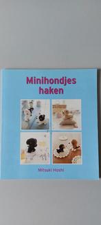 Mitsuki Hoshi - Minihondjes haken, Mitsuki Hoshi, Ophalen of Verzenden, Zo goed als nieuw