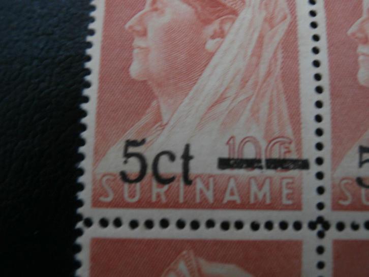 SURINAME 1945; PLAATFOUTEN NVPHNR 212 LEES ! 4 FOTO''S, Postzegels en Munten, Postzegels | Suriname, Postfris, Ophalen of Verzenden
