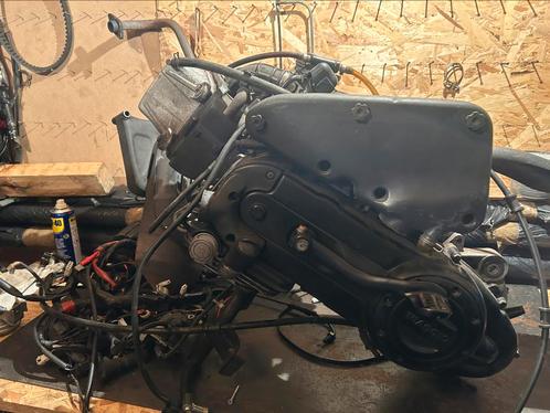 Vespa sprint 4T 4V blok quattro, Fietsen en Brommers, Brommeronderdelen | Snorfietsen, Zo goed als nieuw, Vespa, Blok, Ophalen