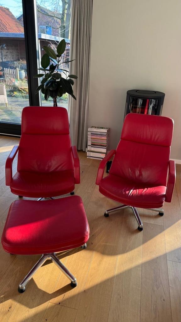 2 Artifort F154 rood leren designfauteuils met 1 voetenbank, Huis en Inrichting, Fauteuils, Zo goed als nieuw, Leer, 50 tot 75 cm