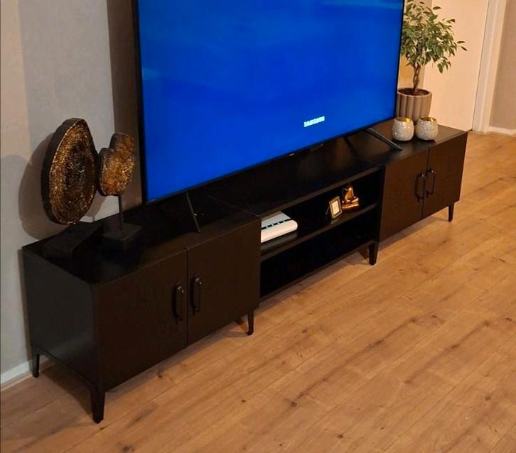 Tv meubel zwart  moet z.s.m weg, Huis en Inrichting, Kasten | Televisiemeubels, Zo goed als nieuw, Minder dan 100 cm, 150 tot 200 cm