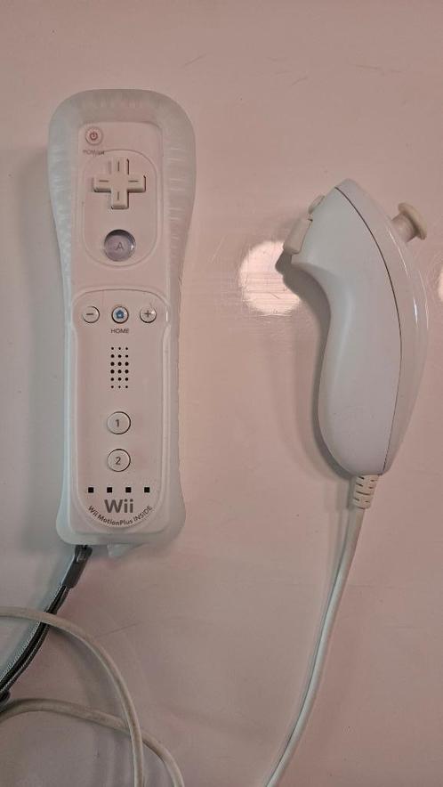 Uit m'n collectie: Witte Wii controller + Motion Plus en Nun, Spelcomputers en Games, Spelcomputers | Nintendo Consoles | Accessoires