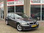 BMW 3-serie Touring 318i Business Line - Cruise - Clima -, Zwart, Navigatiesysteem, Origineel Nederlands, Handgeschakeld