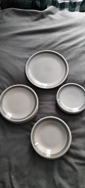 Vintage servies CP Colditz beschikbaar voor biedingen