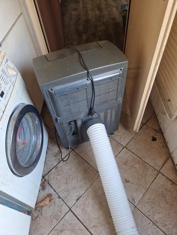 Te koop in goede staat mobiele airco  beschikbaar voor biedingen