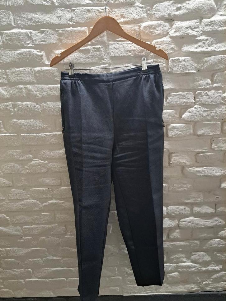 Alica zwarte broek maat 23 44 46, Kleding | Dames, Broeken en Pantalons, Zo goed als nieuw, Maat 46/48 (XL) of groter, Zwart, Lang