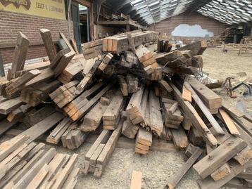 Hout voor kachel of kampvuur beschikbaar voor biedingen