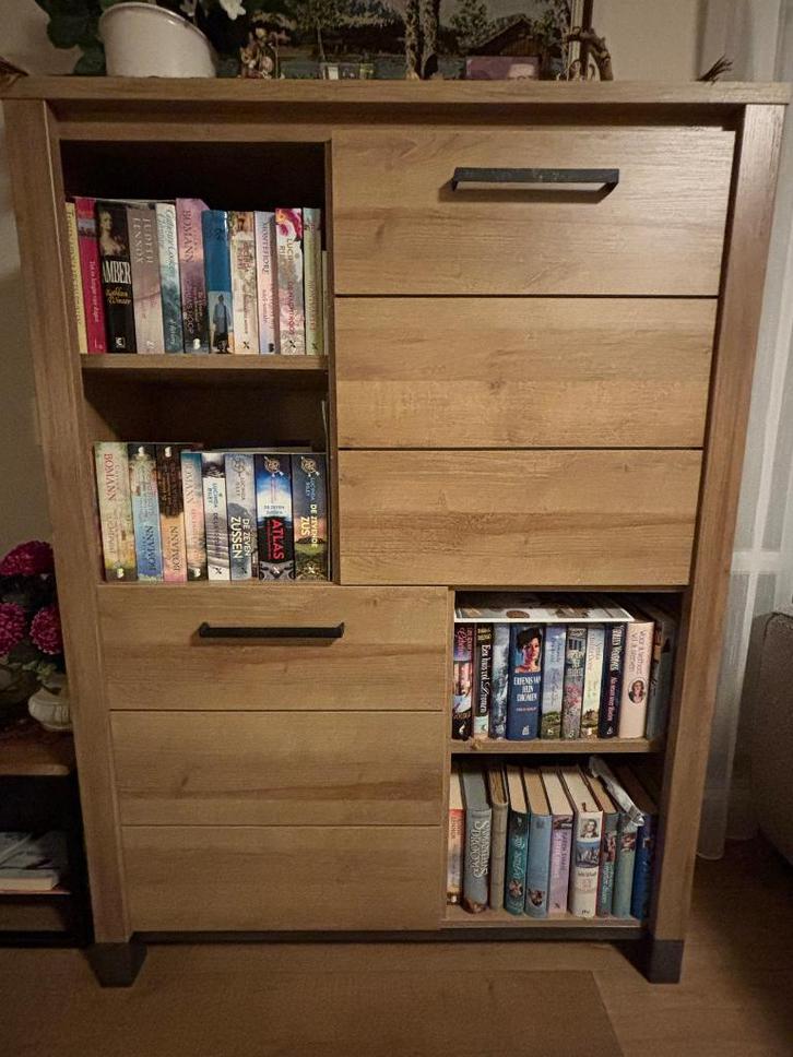 Boekenkast en tv meubel, Huis en Inrichting, Kasten | Televisiemeubels, Zo goed als nieuw, 150 tot 200 cm, 150 tot 200 cm, 25 tot 50 cm