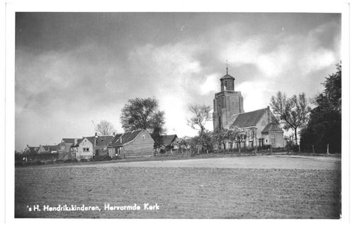 700323	s-Heer Hendrikskinderen	Zeeland	1961 Ned Herv Kerk	Ge, Verzamelen, Ansichtkaarten | Nederland, Gelopen, Zeeland, 1960 tot 1980