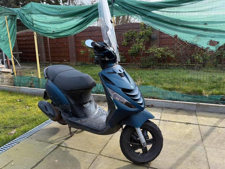 Piaggio zip 2016 WOK, Fietsen en Brommers, Scooters | Piaggio, Zo goed als nieuw, Zip, Maximaal 25 km/u, Benzine, Ophalen