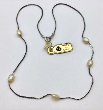 Vintage ketting met parels met prijskaartje eraan P.S Spain beschikbaar voor biedingen