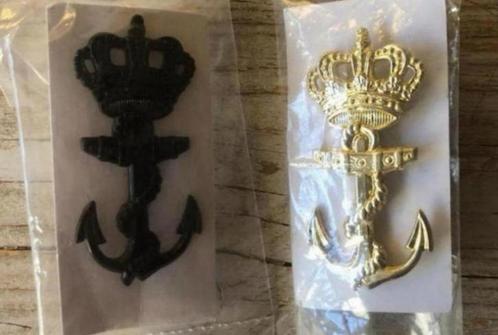 Korps Mariniers Setje Emblemen - 2, Verzamelen, Militaria | Algemeen, Marine, Embleem of Badge, Nederland, Verzenden