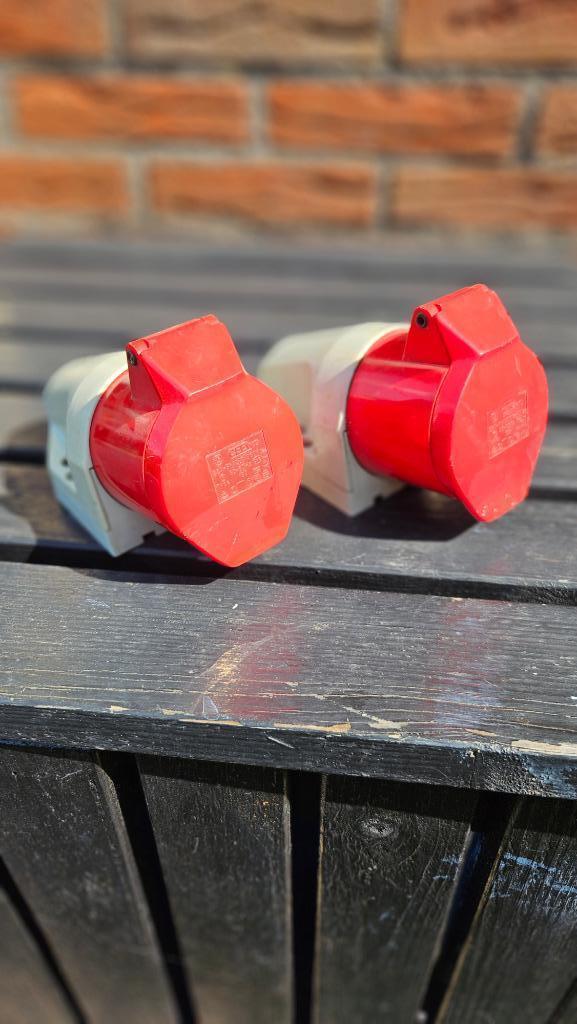 stopcontacten CEE 32a-5 pol.opbouw, Doe-het-zelf en Verbouw, Elektra en Kabels, Zo goed als nieuw, Stopcontact, Ophalen of Verzenden