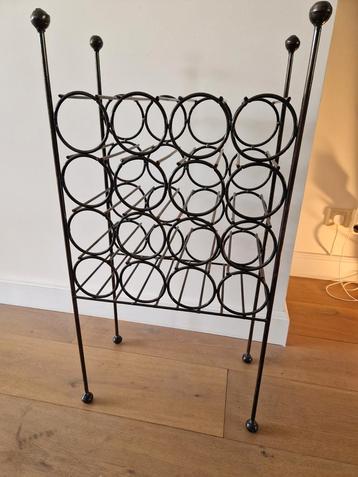 Vintage Wijnrek voor 20 flessen beschikbaar voor biedingen