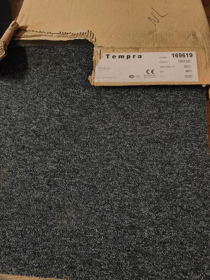 tapijt tegels, Huis en Inrichting, Stoffering | Tapijten en Kleden, Zo goed als nieuw, Minder dan 50 cm, Minder dan 50 cm, Vierkant