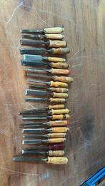 22 beitels en gutsen, Antiek en Kunst, Antiek | Gereedschap en Instrumenten, Ophalen of Verzenden
