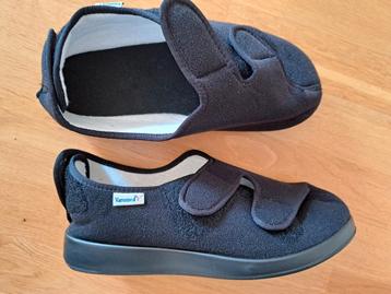 NIEUWE Verbandschoenen Varomed Dublin XXL Zwart (maat 43) beschikbaar voor biedingen