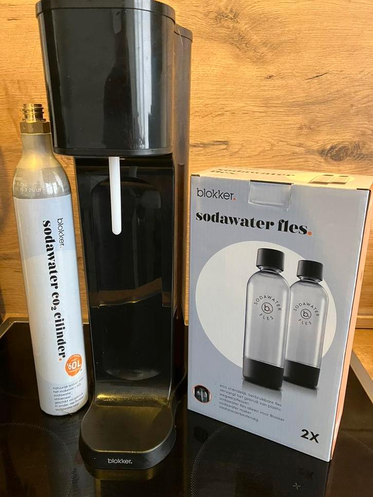 Blokker sodastream incl 2 flessen en (lege) cilinder, Witgoed en Apparatuur, Bruiswatermachines, Zo goed als nieuw, Ophalen of Verzenden