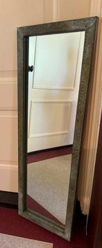 Spiegel ‘ijzer look’ handgemaakt, Huis en Inrichting, Woonaccessoires | Spiegels, Minder dan 50 cm, Gebruikt, 100 tot 150 cm, Ophalen of Verzenden
