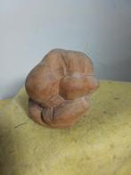 14528) mooi houten beeldje  den denker of judo man, Antiek en Kunst, Kunst | Beelden en Houtsnijwerken, Ophalen of Verzenden