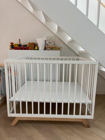 Wit Houten Ledikant / Box beschikbaar voor biedingen
