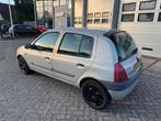Renault Clio 1.4 RN 5 DEURS, WEINIG KM, NEW APK, Voorwielaandrijving, 15 km/l, Gebruikt, 4 cilinders