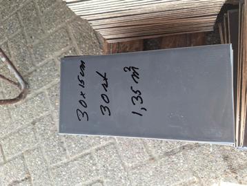 antraciet wandtegels 30x15cm beschikbaar voor biedingen